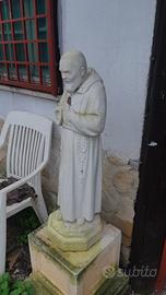 statua di padre pio