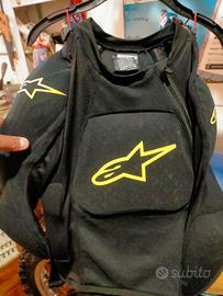 pettorina, pantalone ufo, occhiali ufo, manopole 