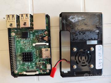 Raspberry PI Model 3 completo di box ventola alime