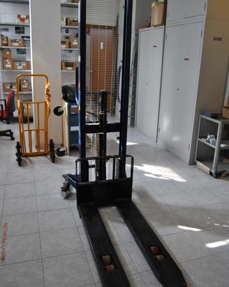 transpallet elevatore manuale fino a 1600mm