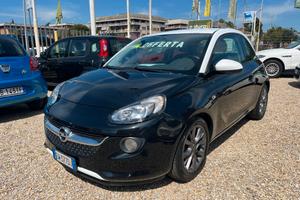 Opel Adam 1.2 ben tenuta versione full opt