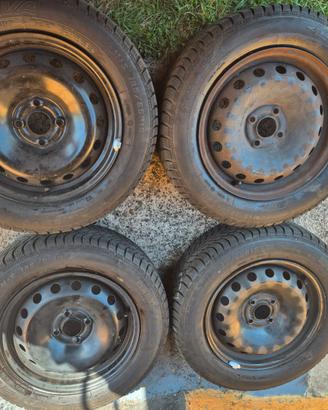 cerchi 15 grande punto e Opel Corsa con antineve 