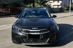 🚗  KIA XCEED GPL – SOLO 45.000 KM!