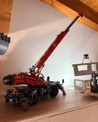 Set LEGO Technic 42082-grande gru fuoristrada