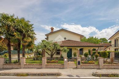 BIFAMILIARE A RAVENNA