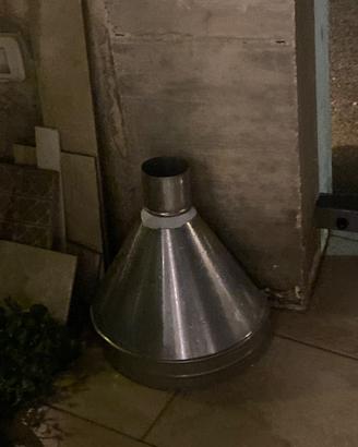2 Spargiacque in alluminio cromato e pluviali pvc