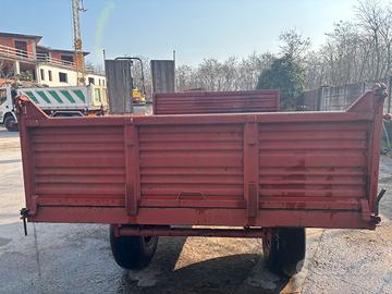 Rimorchio ribaltabile