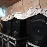 Impianto audio passivo e rack con componenti