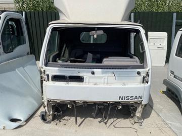 Cabina carrozzeria Nissan Cabstar Ricambi Usati