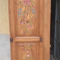 armadio ripostiglio legno