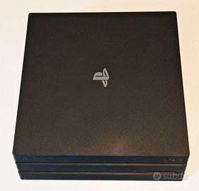 PS4 Pro 1TB perfetta in tutto, MAI APERTA!!