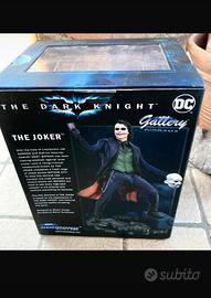 The Joker Batman statua