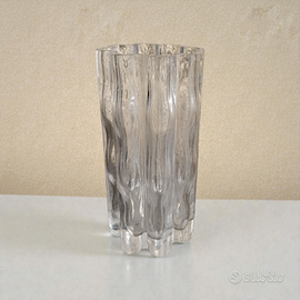 Vaso in cristallo design ondulato moderno