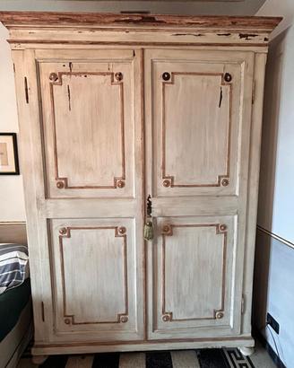 Armadio antico in legno massello fine ’800 – dipin