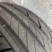 Pneumatici/ gomme praticamente nuove 215/45 R16
