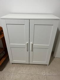 Mobiletto ikea con ante