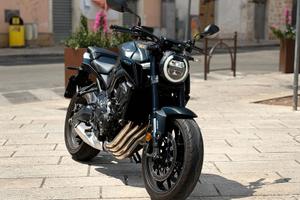 Honda CB650R Black Edition