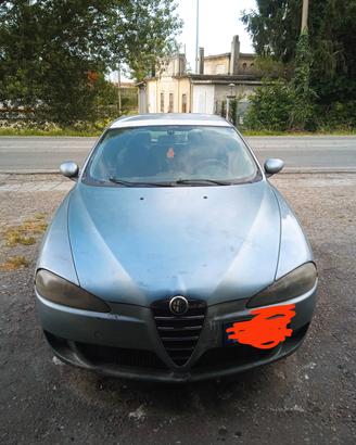alfa 147 1900 x ricambi  o intera 