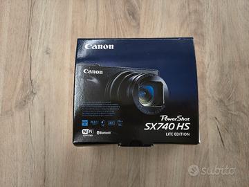 Canon compatta SX740 HS