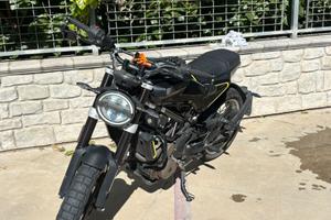 Husqvarna Svartpilen 401