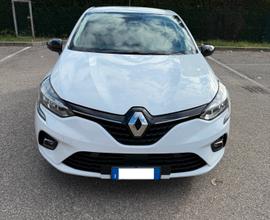 Renault Clio 1.6 E-Tech hybrid - 12 MESI DI GARANZ