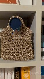 Borsa gioiello all’uncinetto