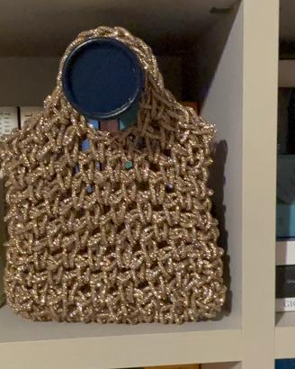 Borsa gioiello all’uncinetto