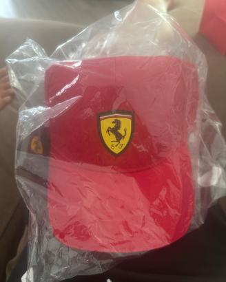 Cappellino Ferrari originale  nuovo con cartellino