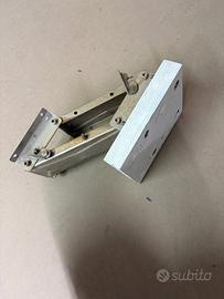 Supporto motore fuoribordo ausiliario a ribalta