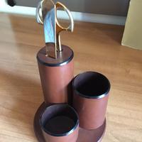 PORTAOGGETTI DA SCRIVANIA IN VERO CUOIO