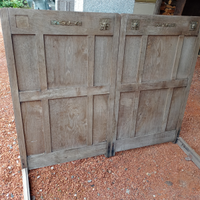 Antico letto matrimoniale in noce massello