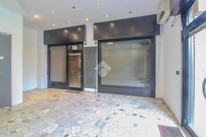 NEGOZIO A SAN GIULIANO MILANESE