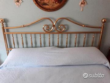 Letto matrimoniale dorato anni 70