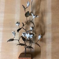Fiori in ceramica con base in marmo