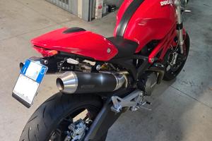 Ducati Monster 696