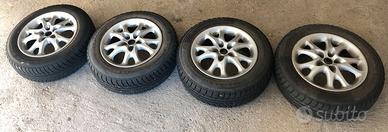 Cerchi in lega con gomme invernali Alfa Romeo 147