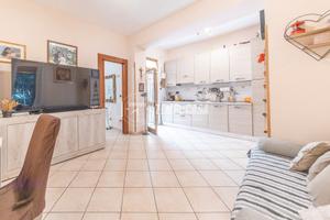 BILOCALE INDIPENDENTE PIANO TERRA, VIA AMEDEO CENC