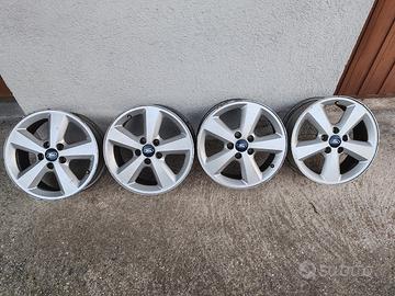Cerchi in lega Ford Focus 16"