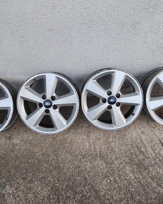 Cerchi in lega Ford Focus 16"