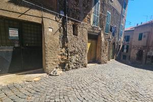 Locale magazzino c2 piano terra mq38