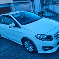 Mercedes B 180 d Automatico Sport – Diesel, Navi, 