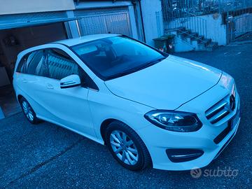 Mercedes B 180 d Automatico Sport – Diesel, Navi, 