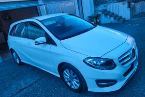 Mercedes B 180 d Automatico Sport – Diesel, Navi, 