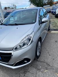 Peugeot 208 BlueHDi 75 5 porte Allure