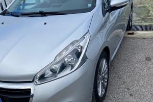 Peugeot 208 BlueHDi 75 5 porte Allure