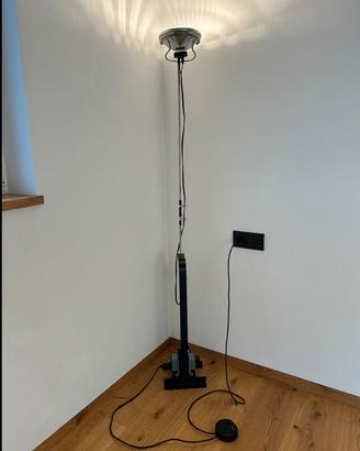 Lampada da terra "Toio"