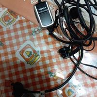 Nokia N73 con cuffie