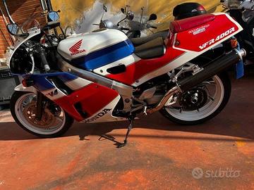 HONDA VFR 400 R NC 30