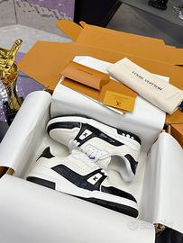 Scarpe lv nuovi taglia 45 mai usate