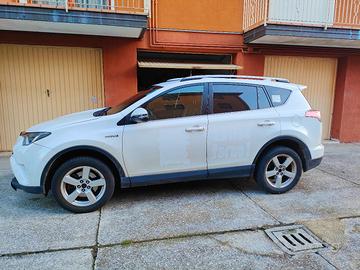 TOYOTA RAV4 HYBRID 